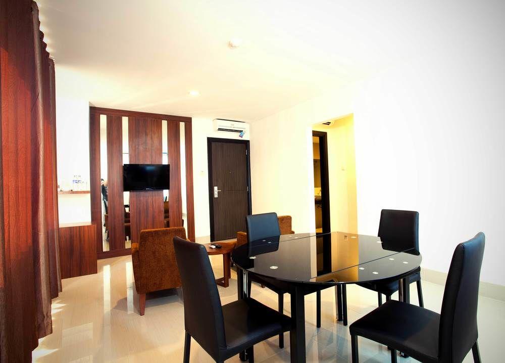 Collection O 1279 Hotel Grand Celino Makassar Kültér fotó