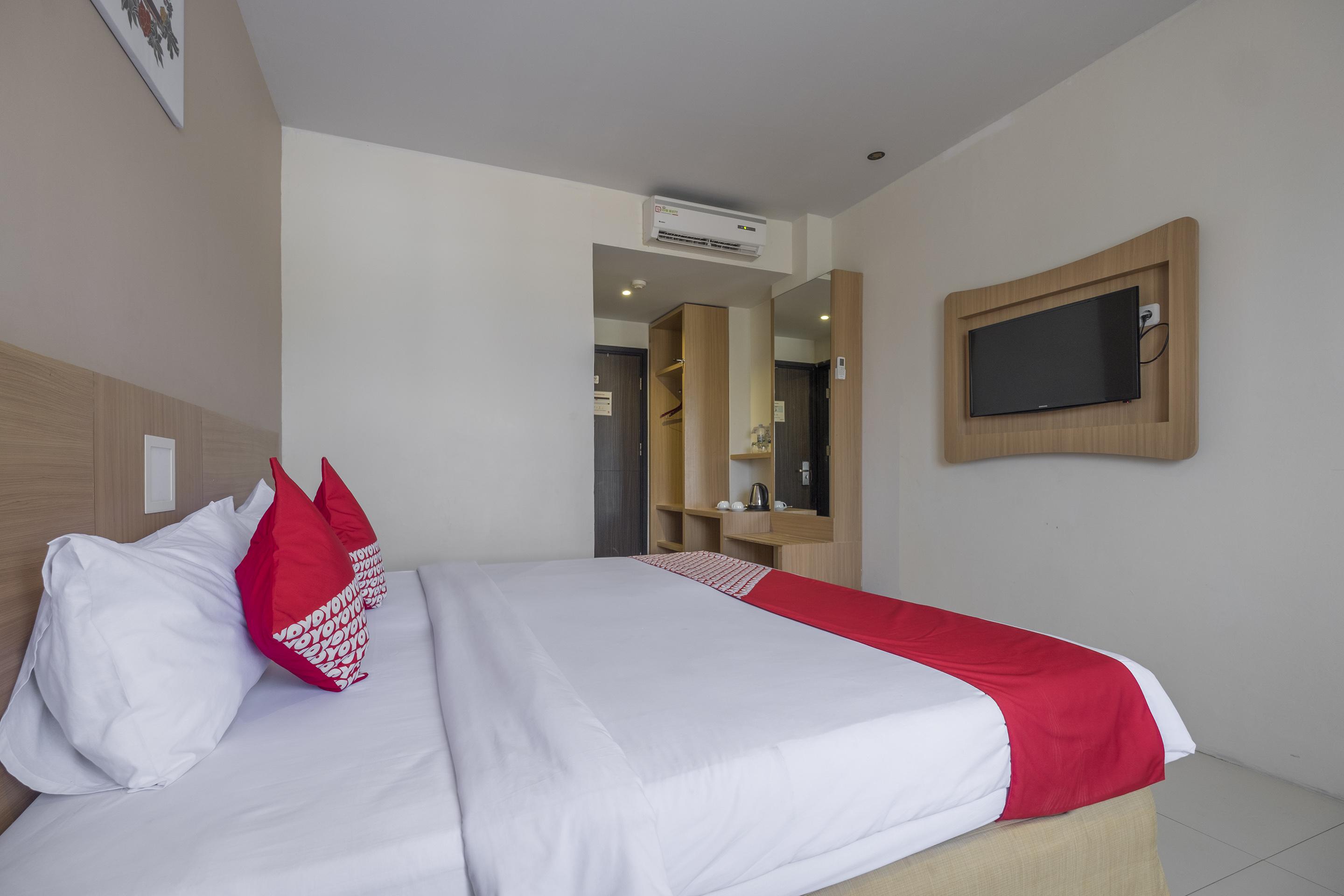 Collection O 1279 Hotel Grand Celino Makassar Kültér fotó
