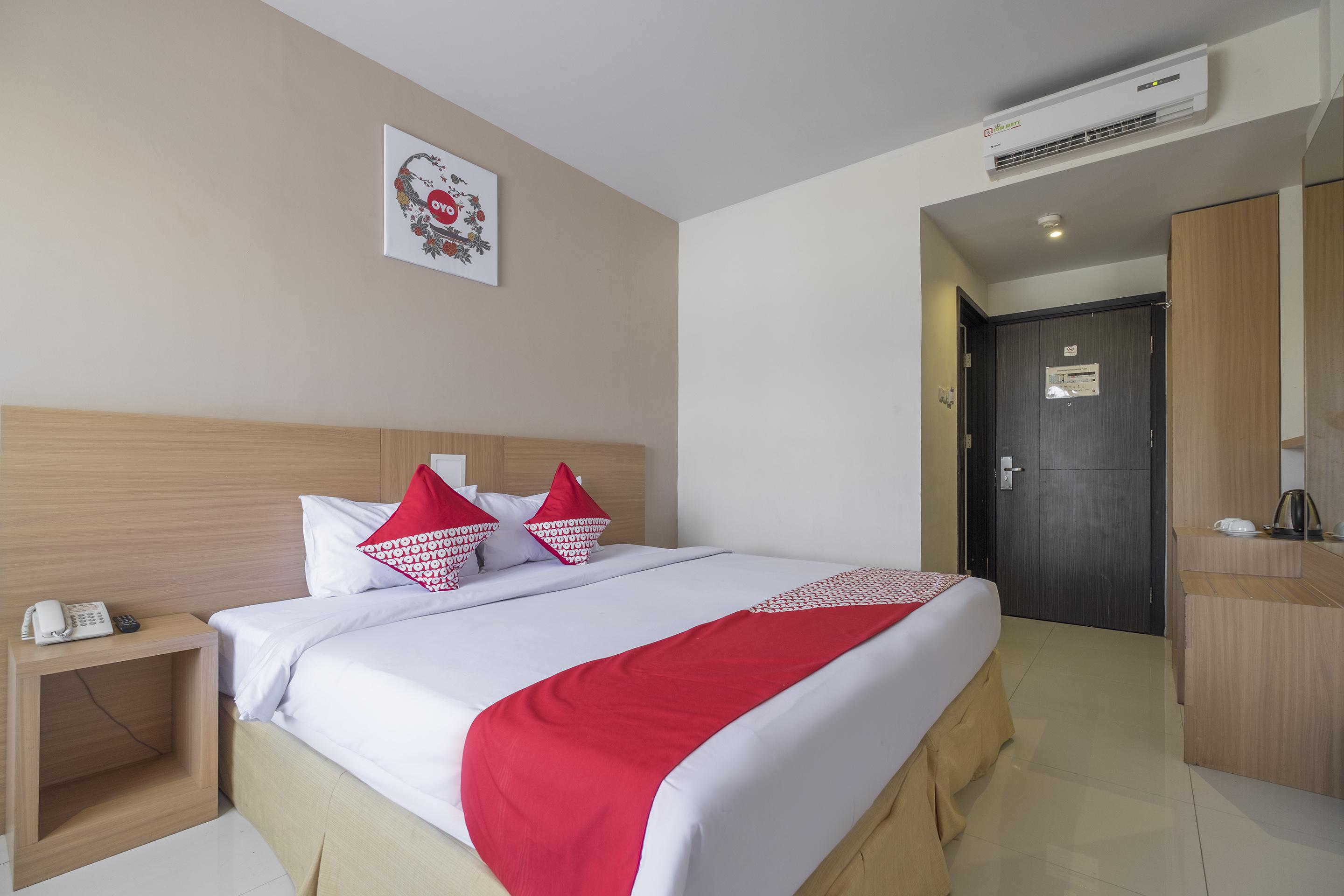 Collection O 1279 Hotel Grand Celino Makassar Kültér fotó