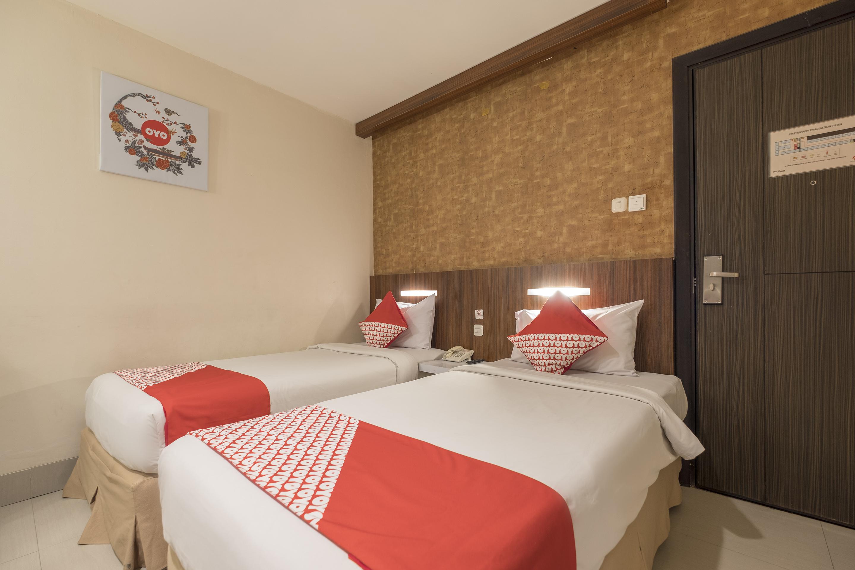 Collection O 1279 Hotel Grand Celino Makassar Kültér fotó