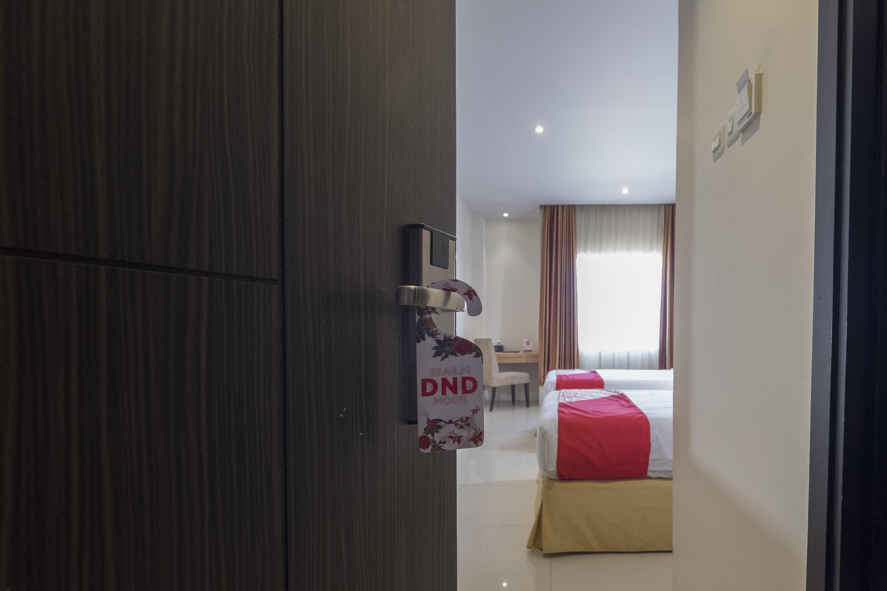 Collection O 1279 Hotel Grand Celino Makassar Kültér fotó