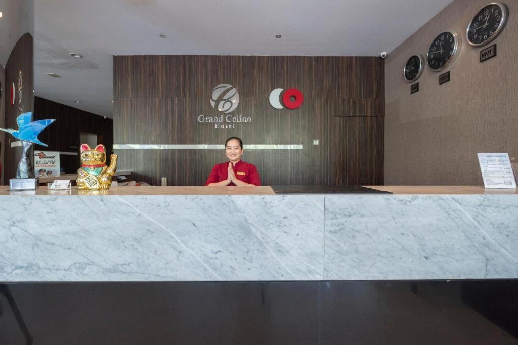 Collection O 1279 Hotel Grand Celino Makassar Kültér fotó